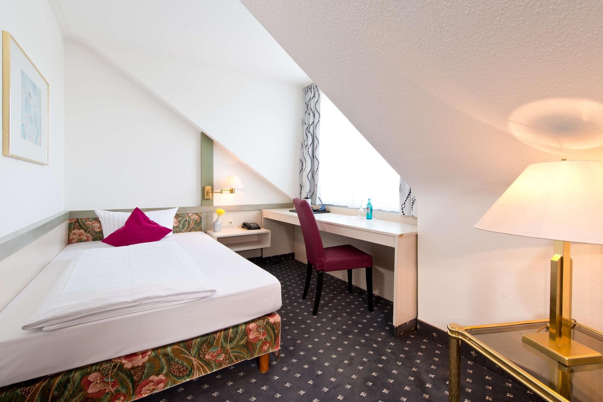 Achat Hotel Reilingen Walldorf Bagian luar foto